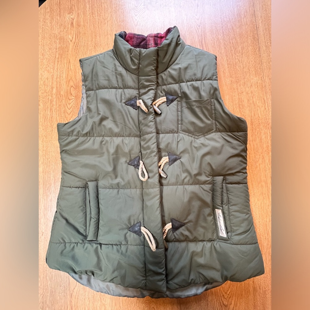 Legendary Whitetails Puffer Vest